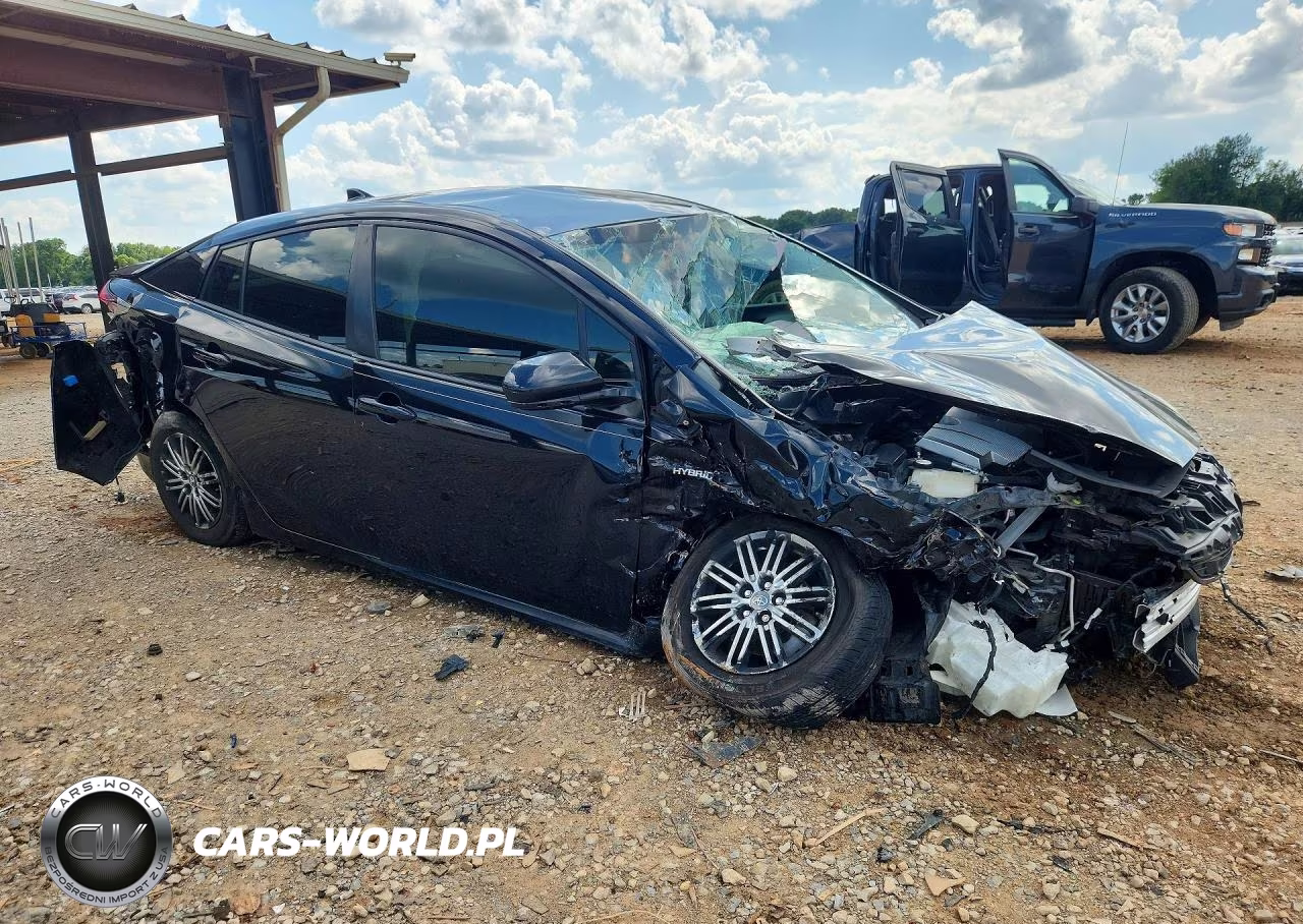 2018 Toyota Prius Two VIN:JTDKBRFU1J3069121 - 4