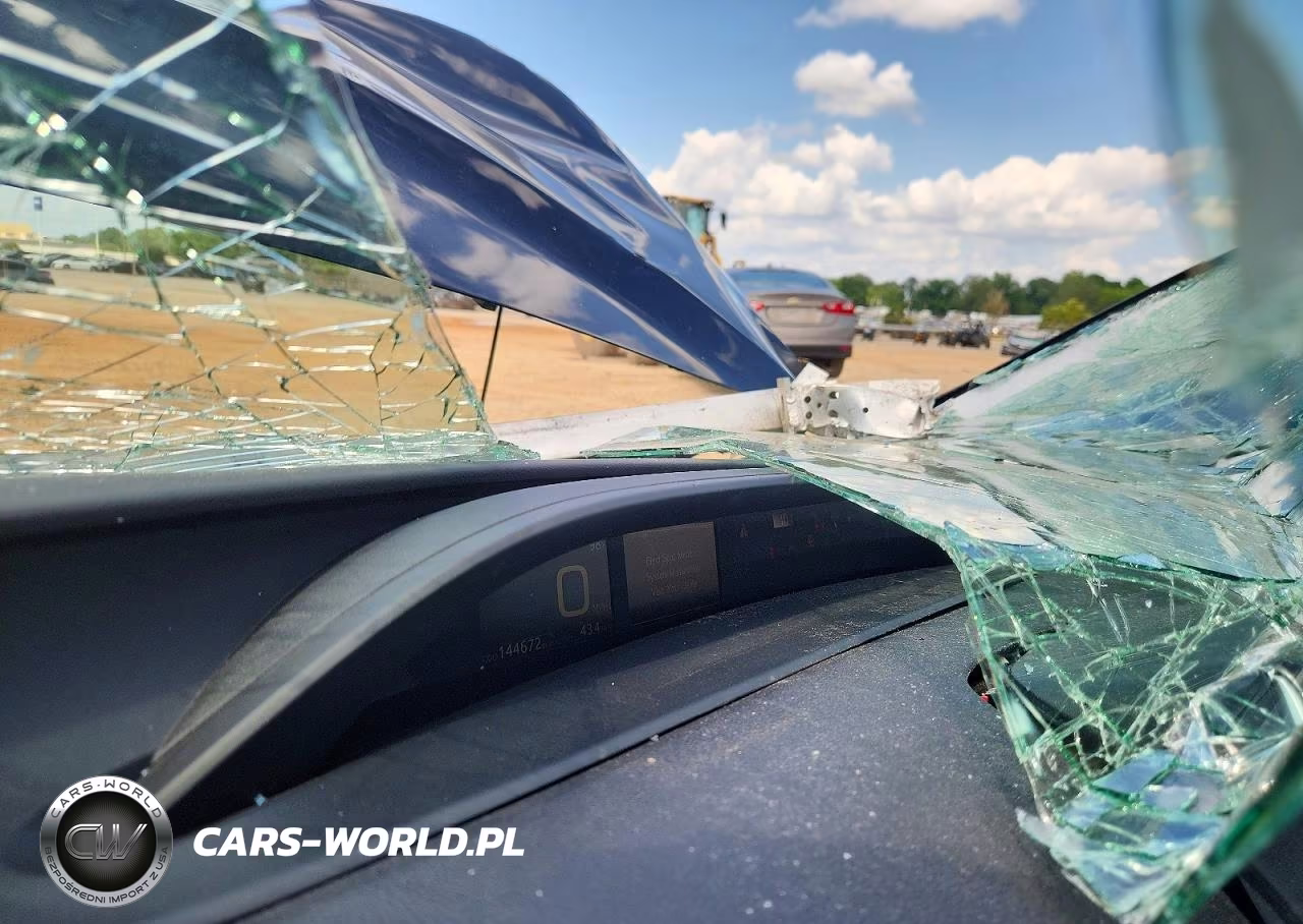 2018 Toyota Prius Two VIN:JTDKBRFU1J3069121 - 9