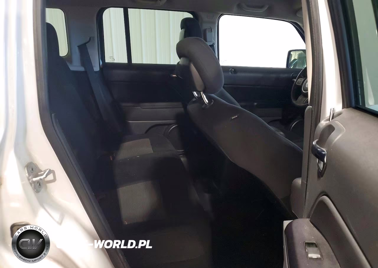 2014 Jeep Patriot Latitude VIN:1C4NJRFB8ED784234 - 11