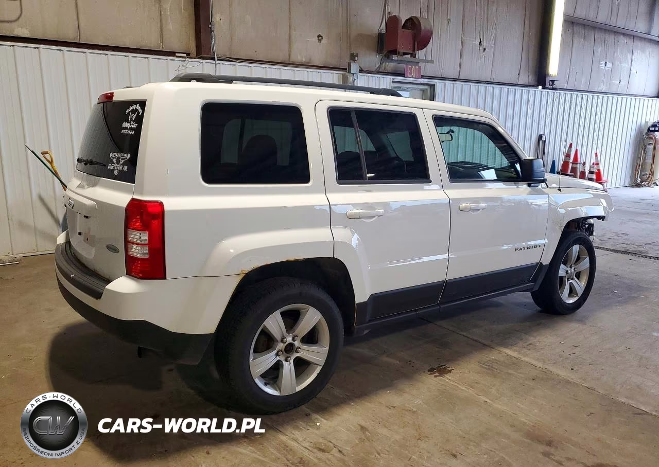 2014 Jeep Patriot Latitude VIN:1C4NJRFB8ED784234 - 3