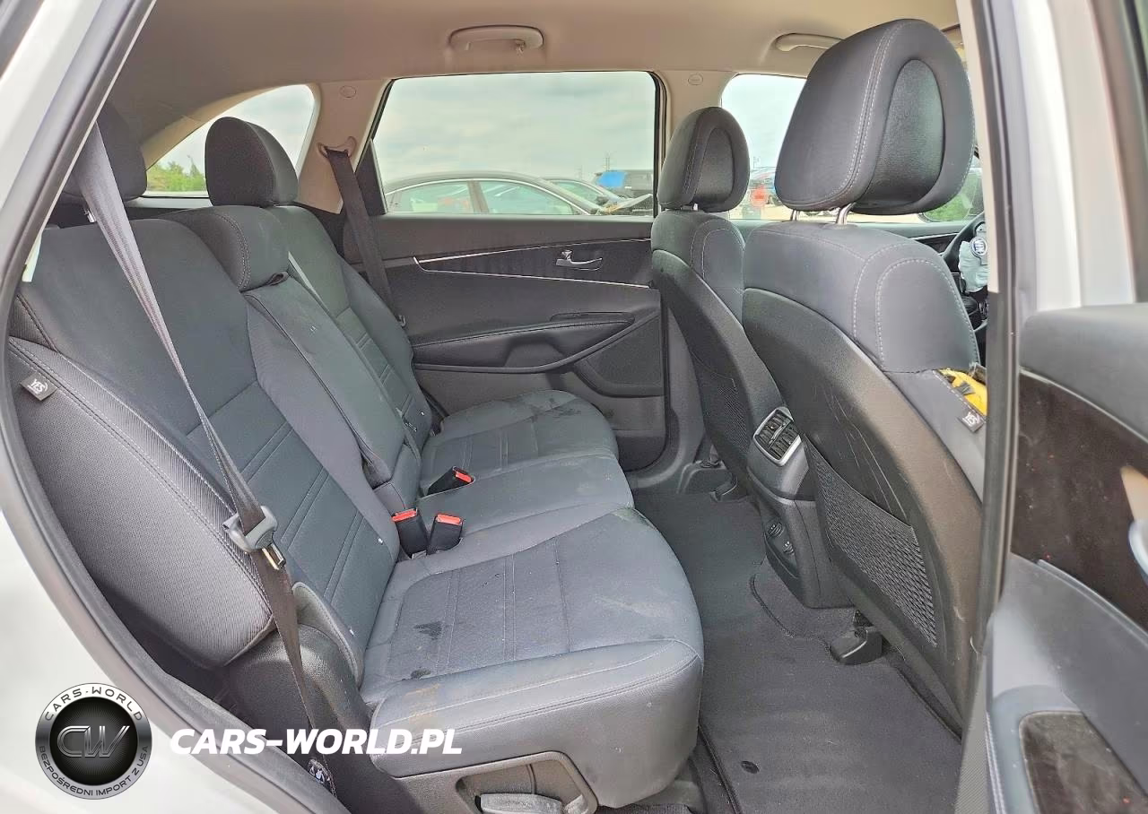 2016 Kia Sorento Lx VIN:5XYPG4A39GG135198 - 11