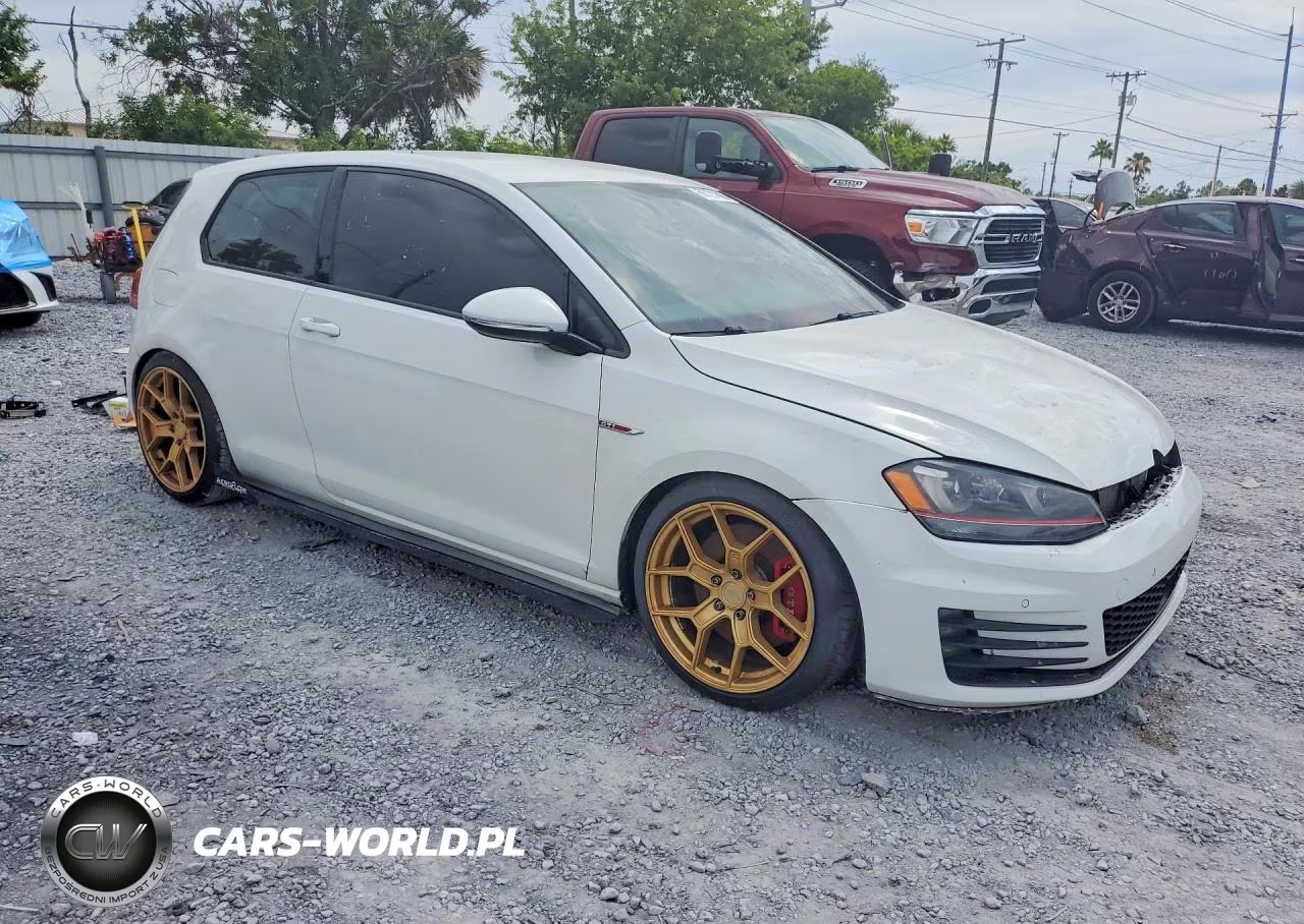 2015 Volkswagen Gti VIN:3VWT47AU4FM074598 - 4