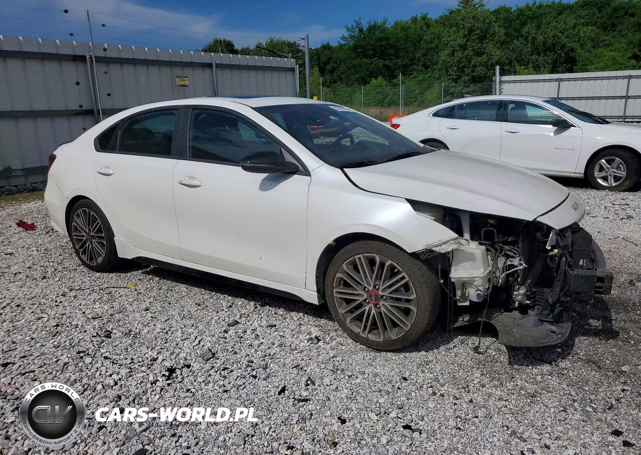 2023 Kia Forte Gt VIN:3KPF44AC4PE575220 - 4