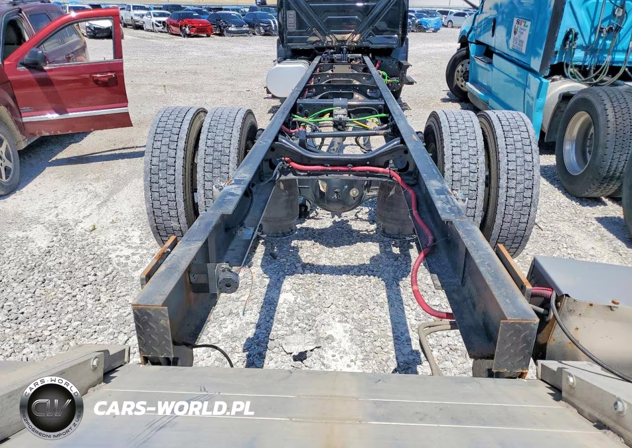 2025 International Truck VIN:1HTEUMMLXSS040795 - 10