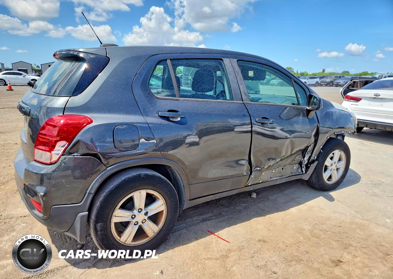 2019 Chevrolet Trax Ls VIN:3GNCJKSB9KL393787 - 3