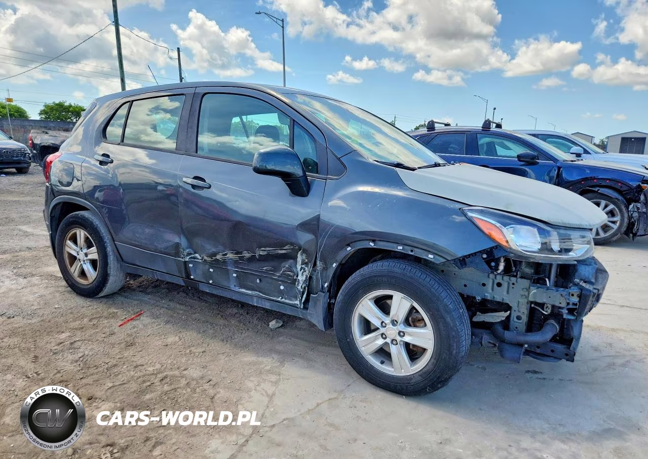 2019 Chevrolet Trax Ls VIN:3GNCJKSB9KL393787 - 4