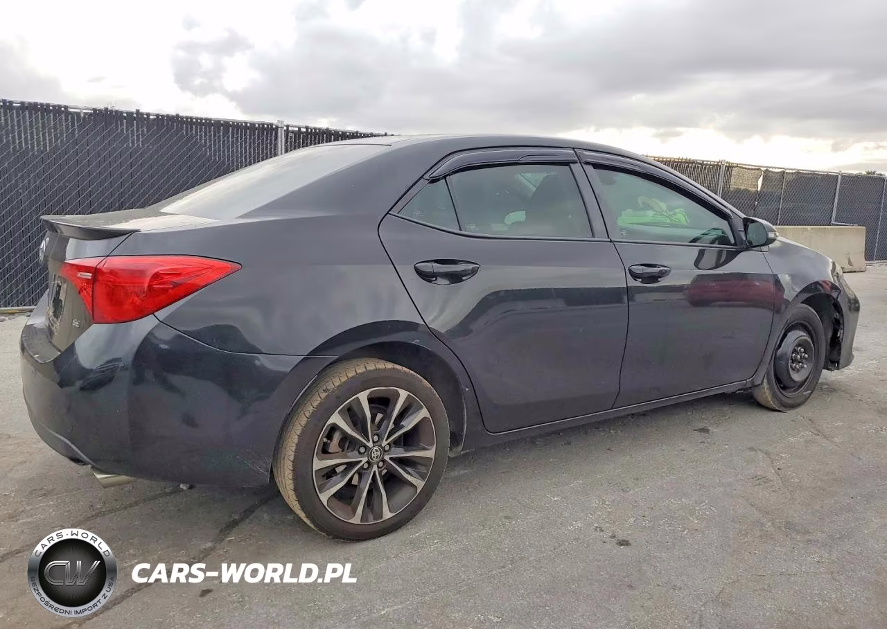 2017 Toyota Corolla Se VIN:2T1BURHE5HC777390 - 3