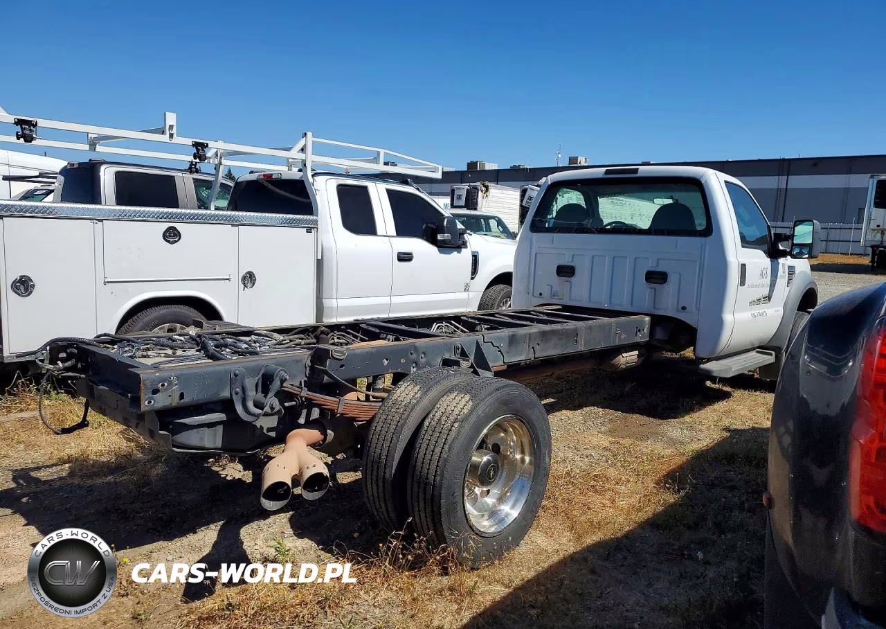 2008 Ford F550 Super Duty VIN:1FDAF56R98EA03057 - 3