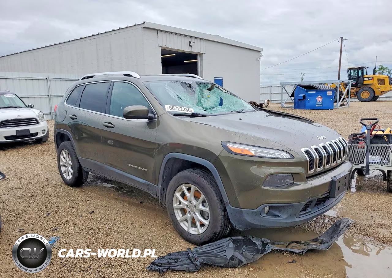 2015 Jeep Cherokee Latitude VIN:1C4PJMCB8FW505421 - 4