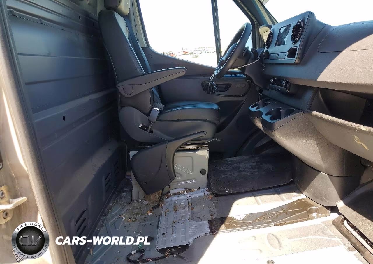 2024 Mercedes-Benz Sprinter 2500 VIN:W1Y4KCHY1RT180930 - 11
