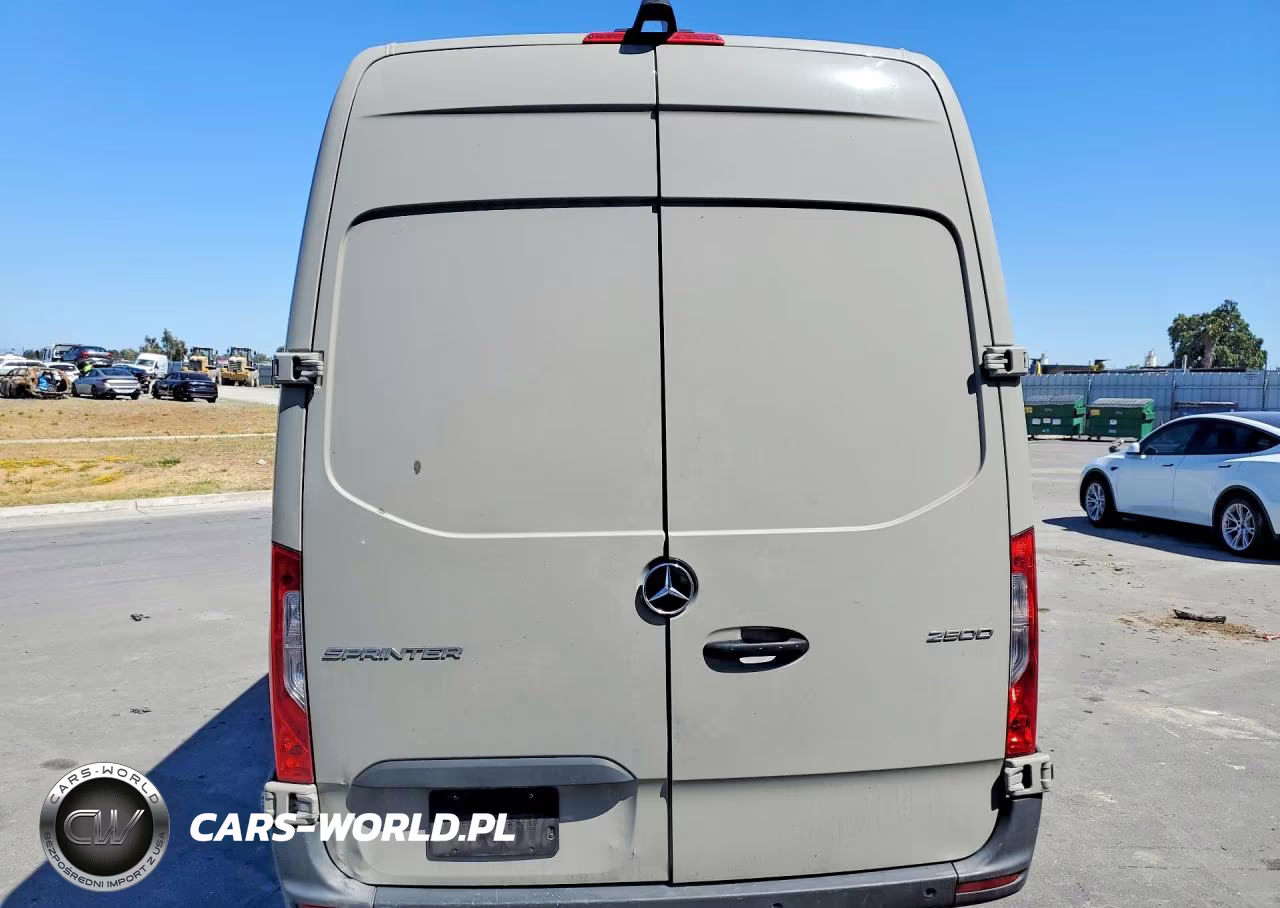 2024 Mercedes-Benz Sprinter 2500 VIN:W1Y4KCHY1RT180930 - 6