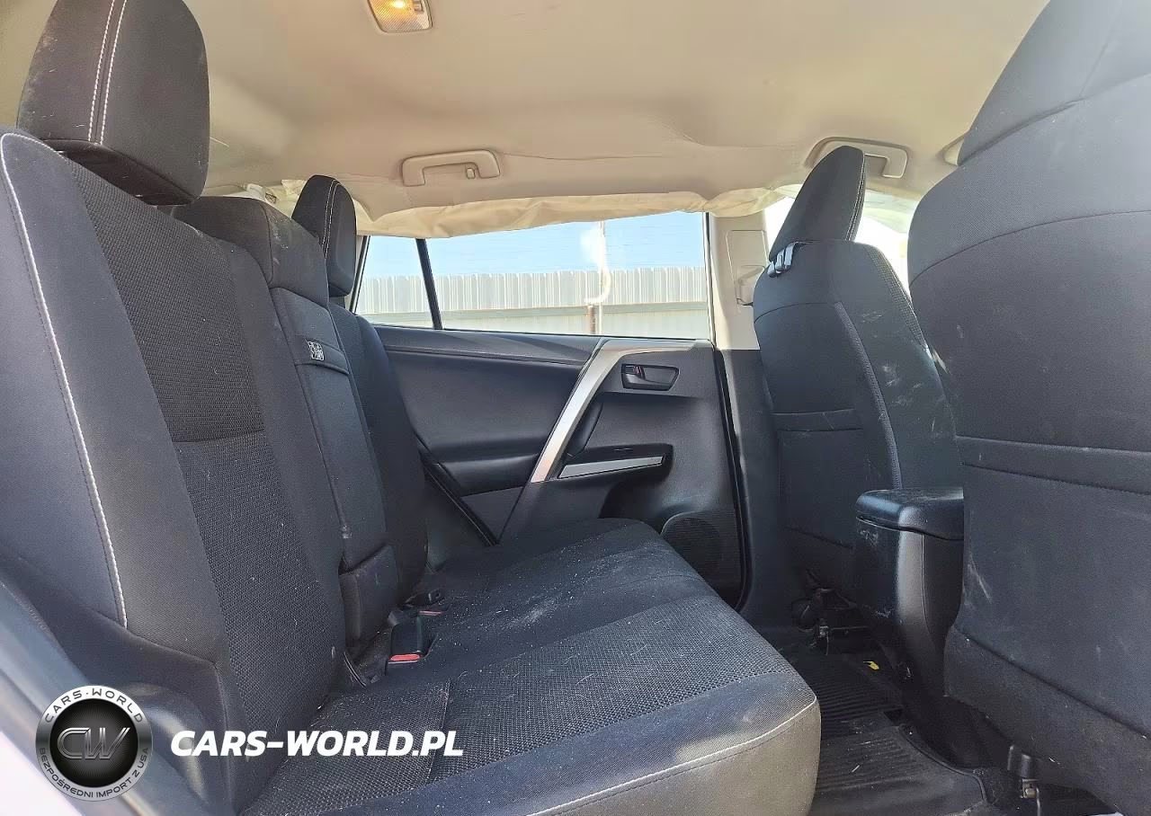2018 Toyota Rav4 Hybrid Le VIN:JTMRJREV8JD183560 - 10