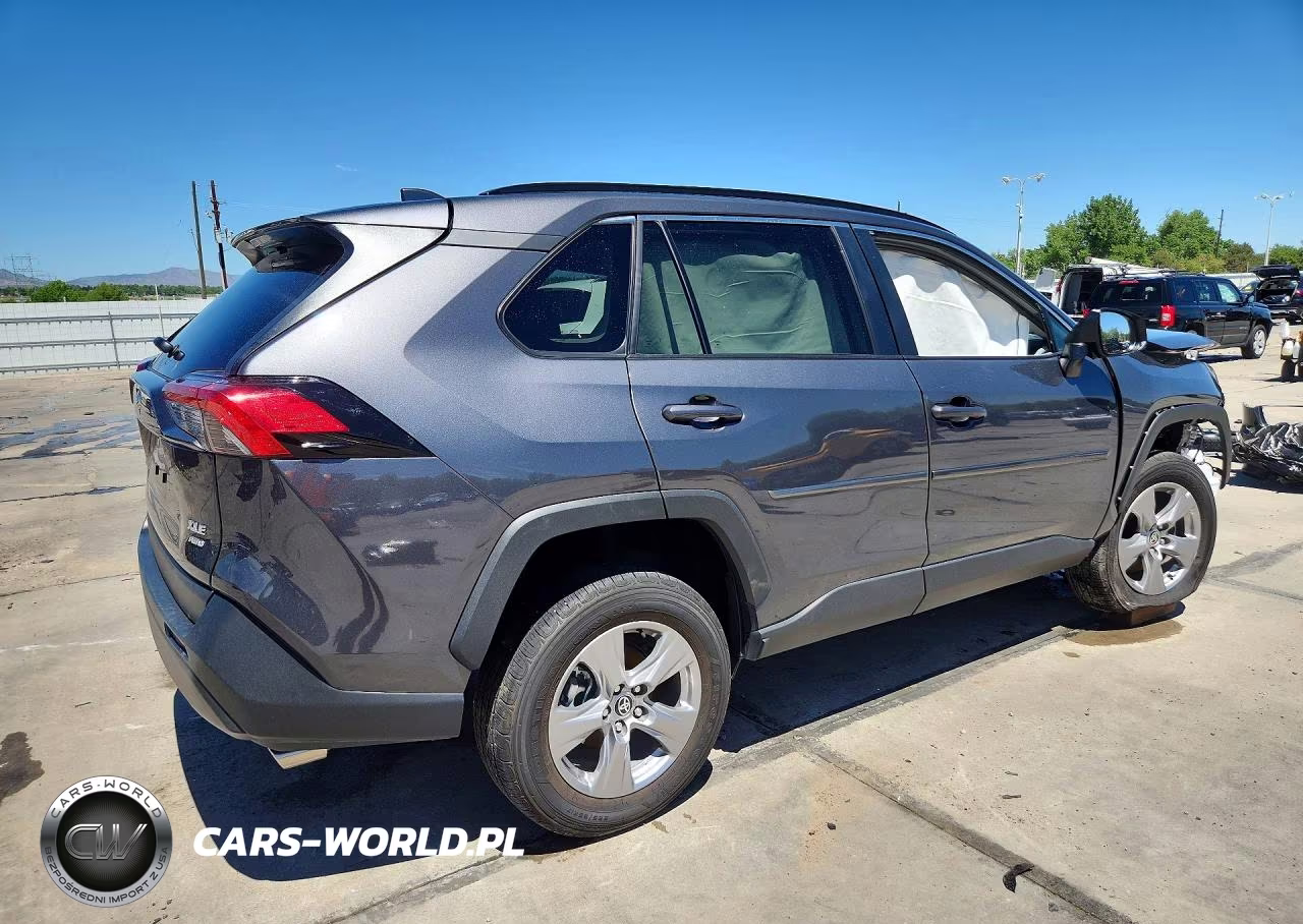 2024 Toyota Rav4 Xle VIN:2T3P1RFV5RW411065 - 3