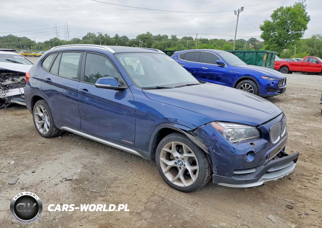2015 BMW X1 xDrive28I VIN:WBAVL1C53FVY41555 - 4