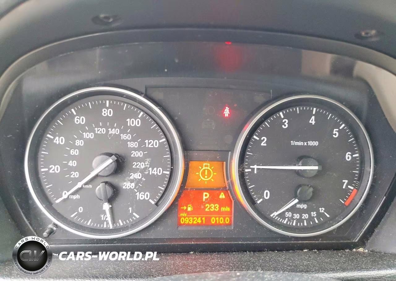 2015 BMW X1 xDrive28I VIN:WBAVL1C53FVY41555 - 9