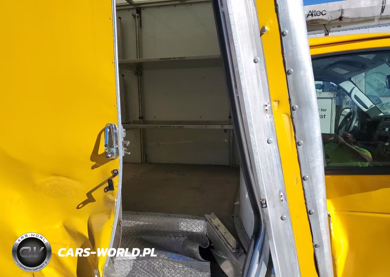 2023 Ford Econoline E350 Super Duty Cutaway Van VIN:1FDWE3FN7PDD24335 - 11
