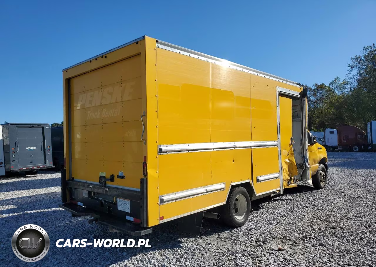 2023 Ford Econoline E350 Super Duty Cutaway Van VIN:1FDWE3FN7PDD24335 - 3