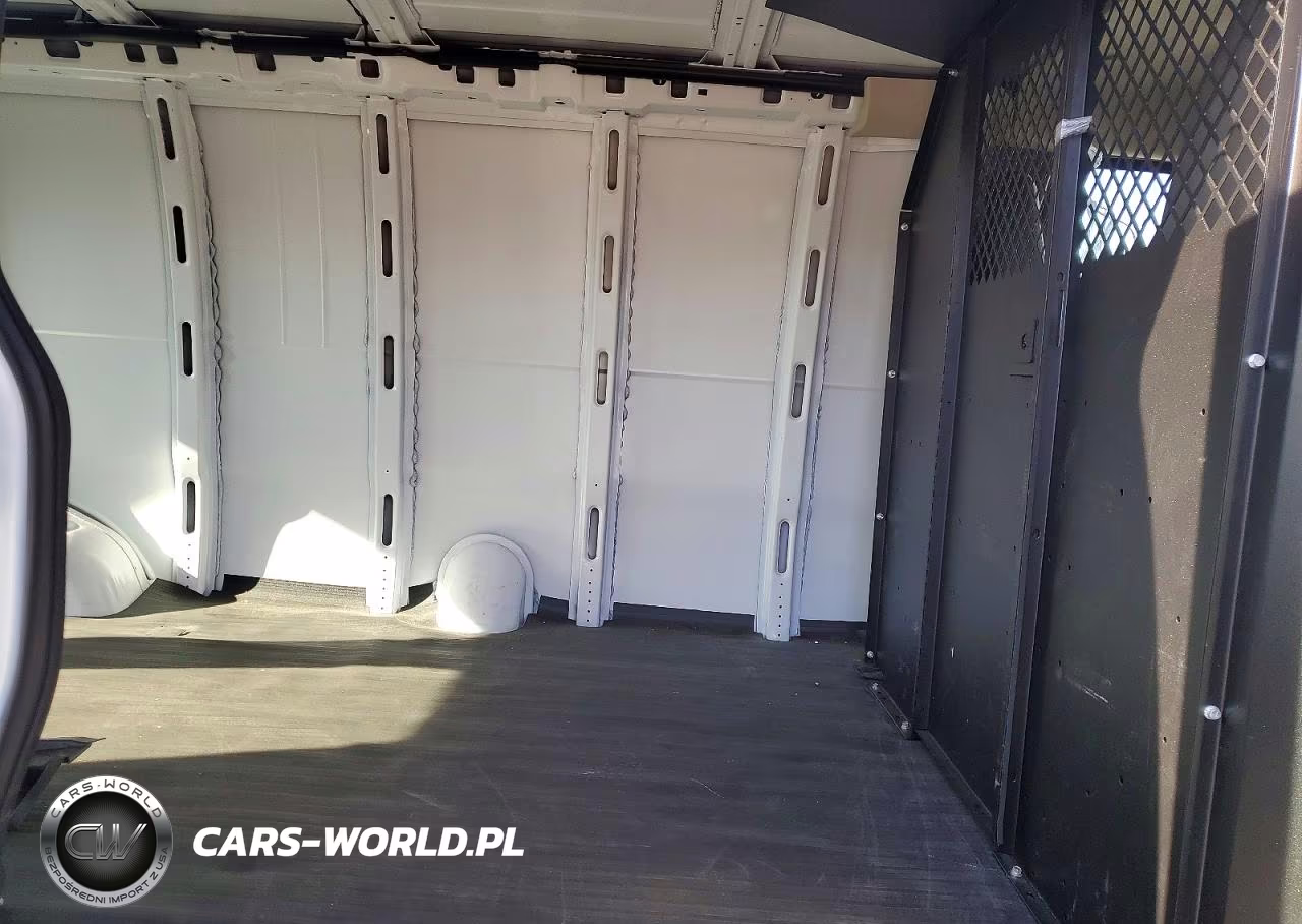 2025 GMC Savana G3500 Delivery Van VIN:1GTZ7HFP2S1223272 - 11