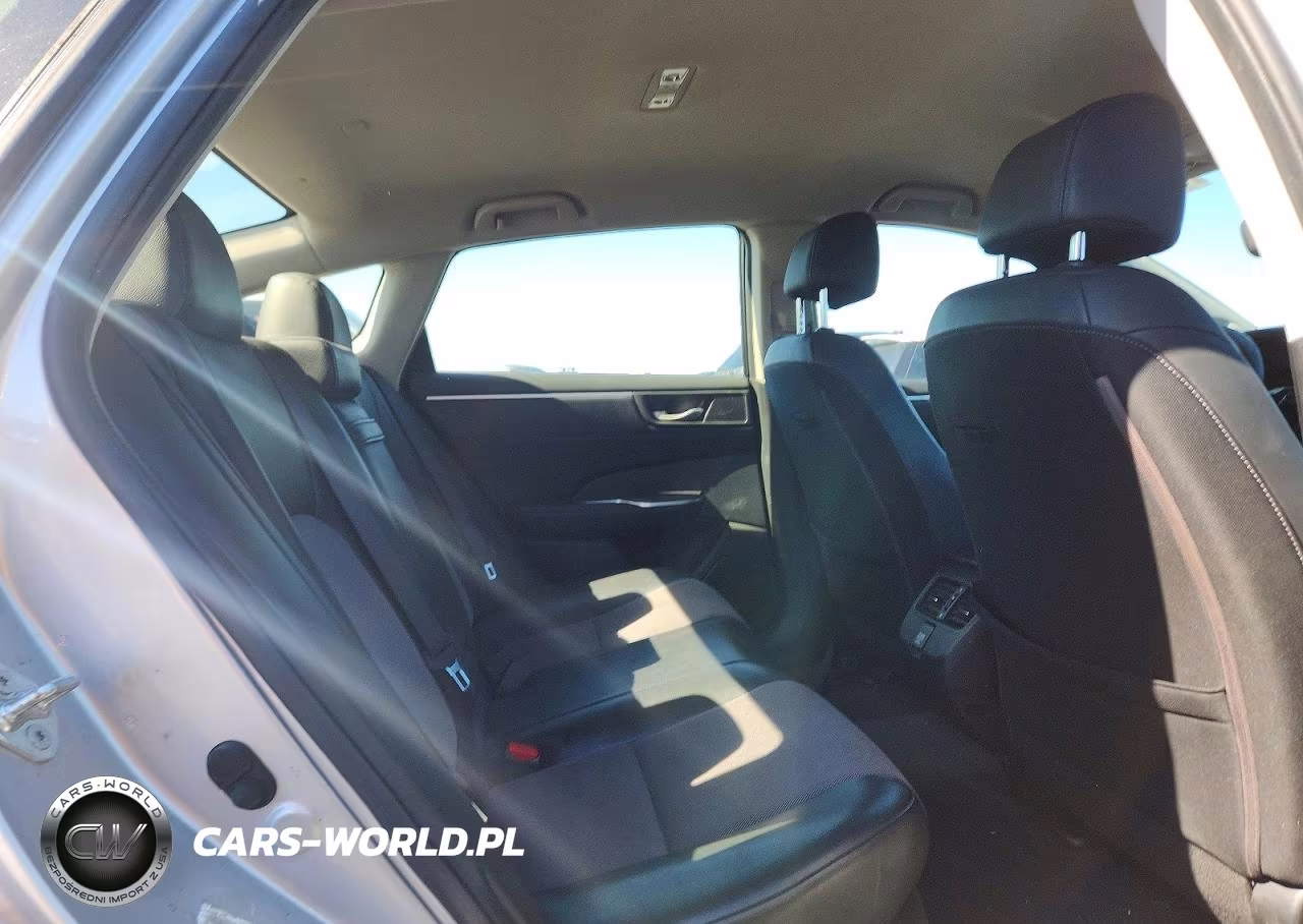 2018 Honda Clarity VIN:JHMZC5F14JC000531 - 10