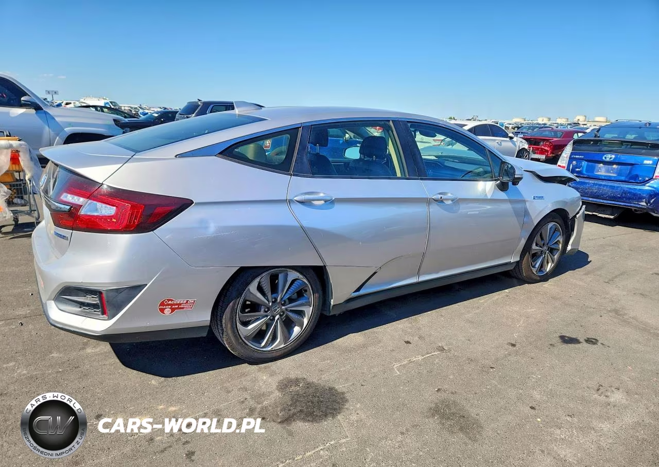 2018 Honda Clarity VIN:JHMZC5F14JC000531 - 3