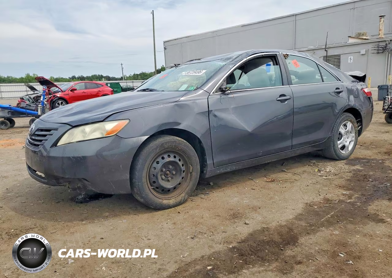 2009 Toyota Camry Le – zdjęcie 1 z 12