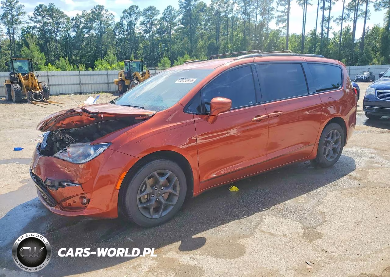 2018 Chrysler Pacifica Touring L – zdjęcie 1 z 13