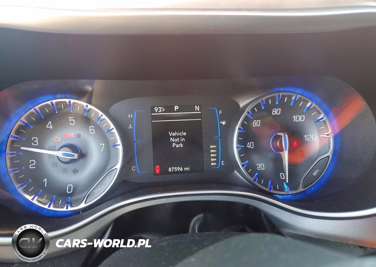 2018 Chrysler Pacifica Touring L VIN:2C4RC1BGXJR187320 - 9