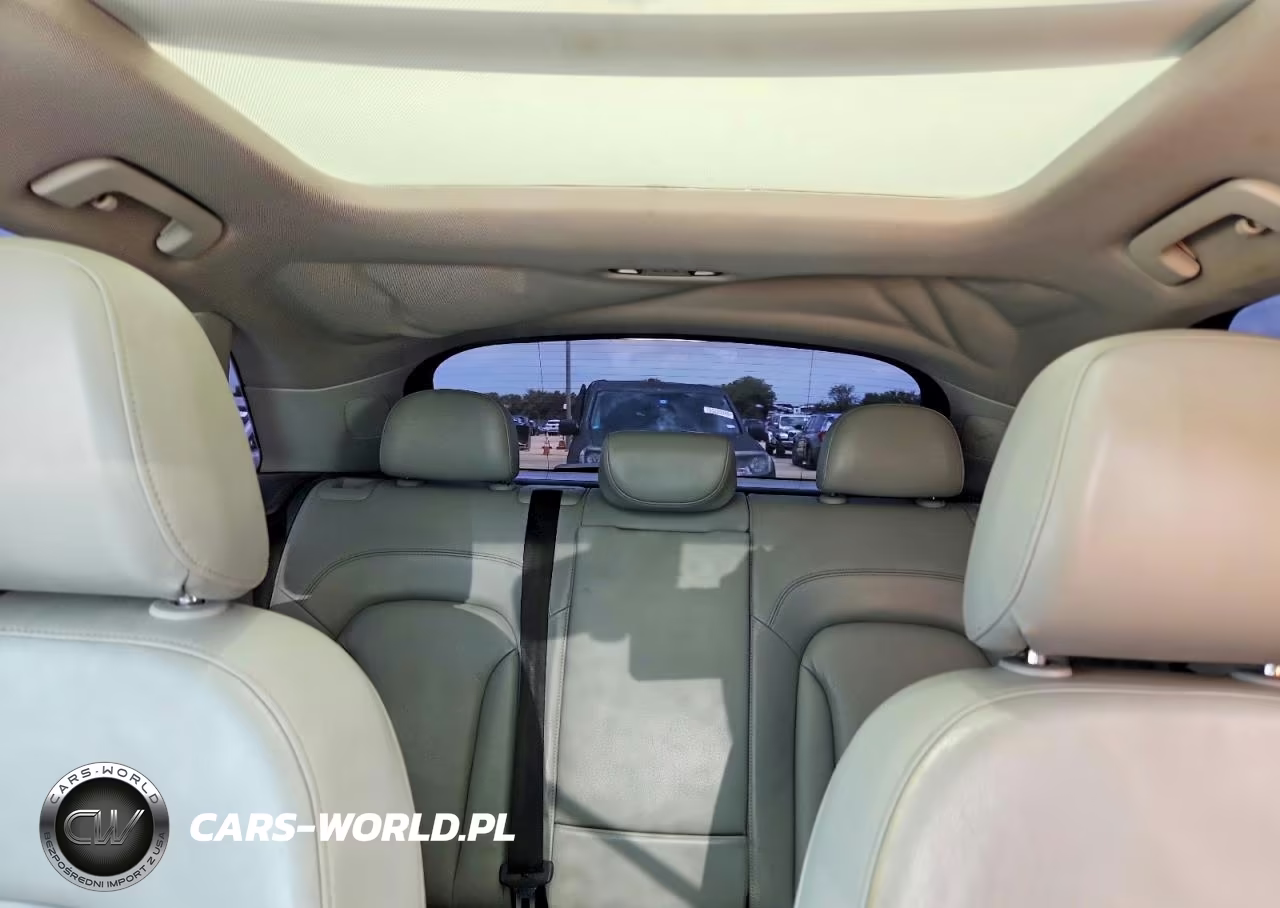 2017 Audi Q3 Premium Plus VIN:WA1JCCFSXHR006489 - 10
