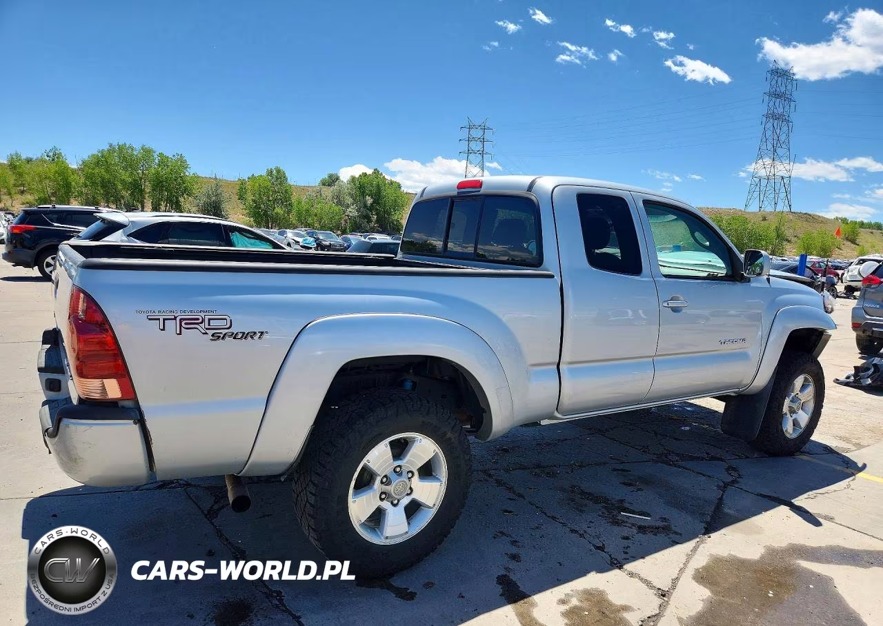 2005 Toyota Tacoma Access Cab VIN:5TEUU42N95Z140531 - 3