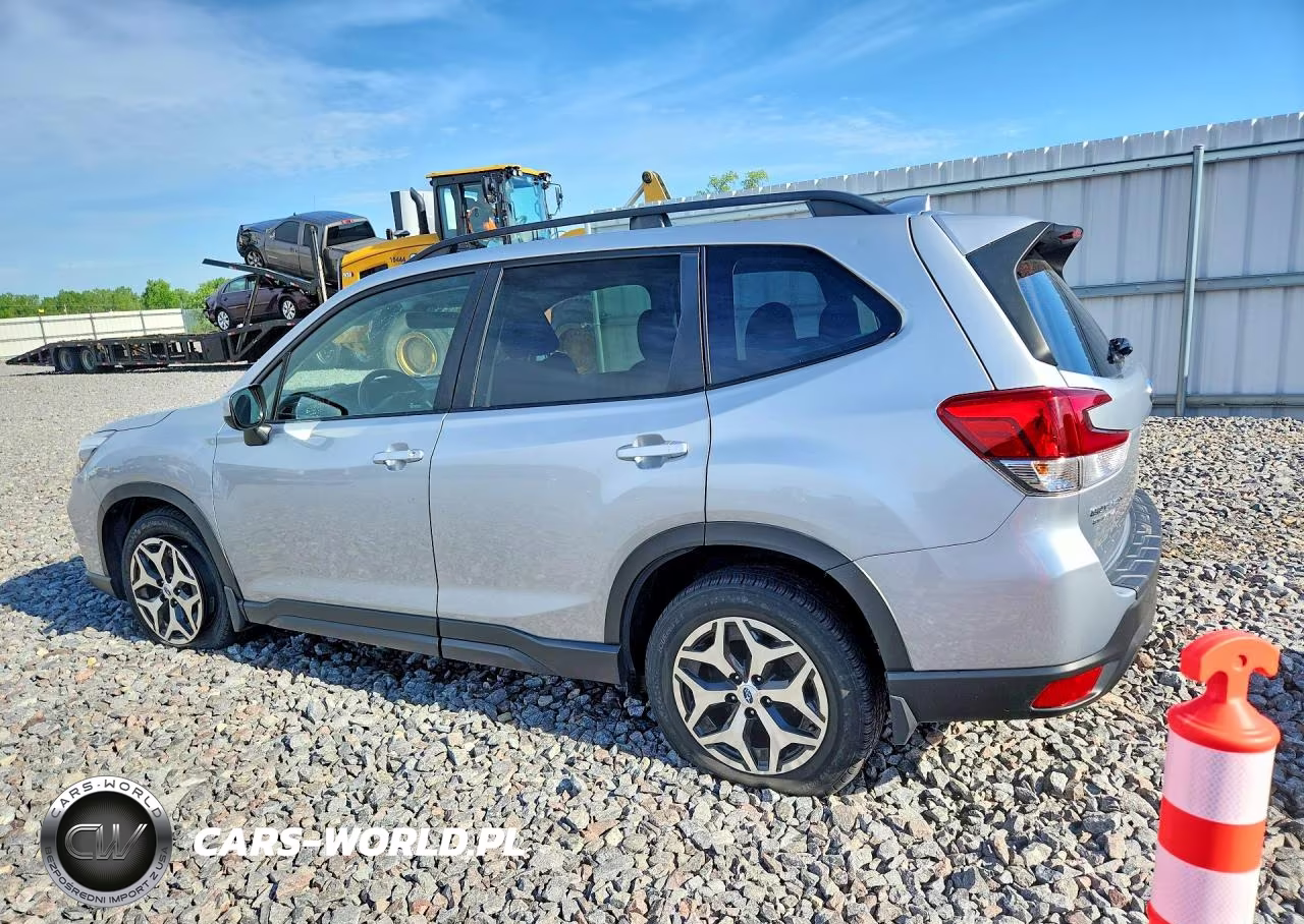 2019 Subaru Forester Premium VIN:JF2SKAECXKH470618 - 2