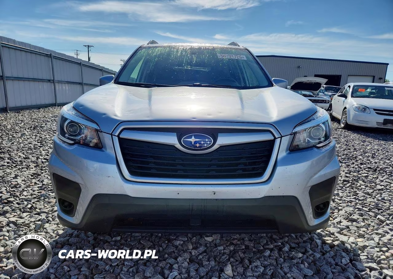 2019 Subaru Forester Premium VIN:JF2SKAECXKH470618 - 5