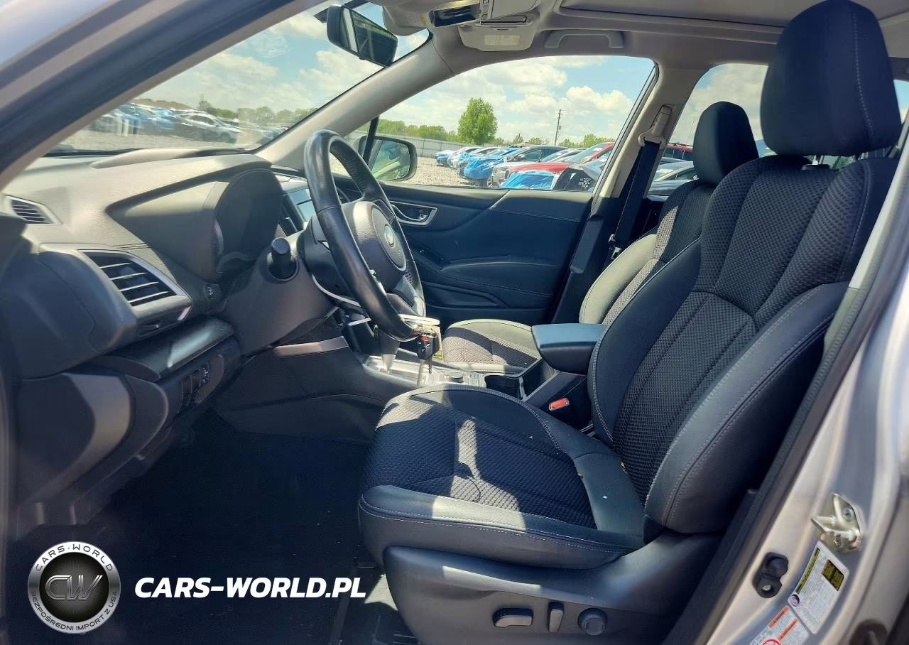 2019 Subaru Forester Premium VIN:JF2SKAECXKH470618 - 7