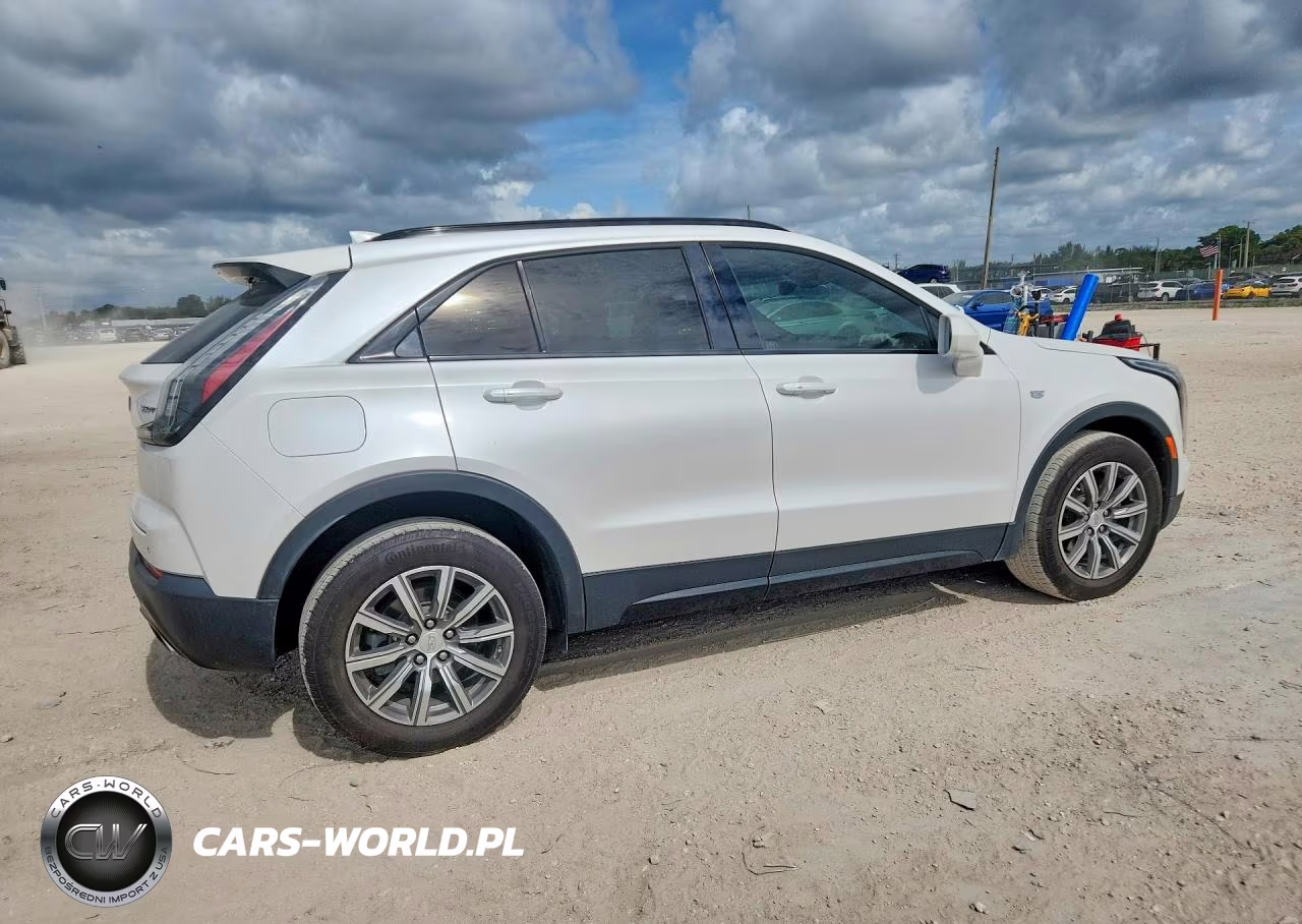 2020 Cadillac Xt4 Sport VIN:1GYFZFR43LF108813 - 3