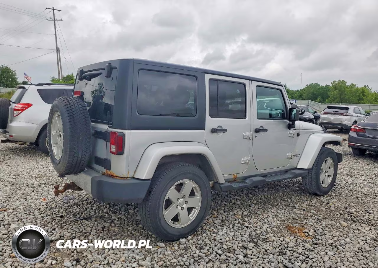 2012 Jeep Wrangler Unlimited Sahara VIN:1C4BJWEG7CL150012 - 3