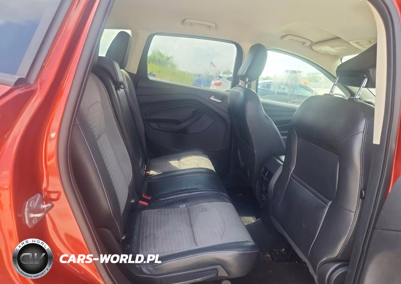 2019 Ford Escape Se VIN:1FMCU9GD1KUA51688 - 10