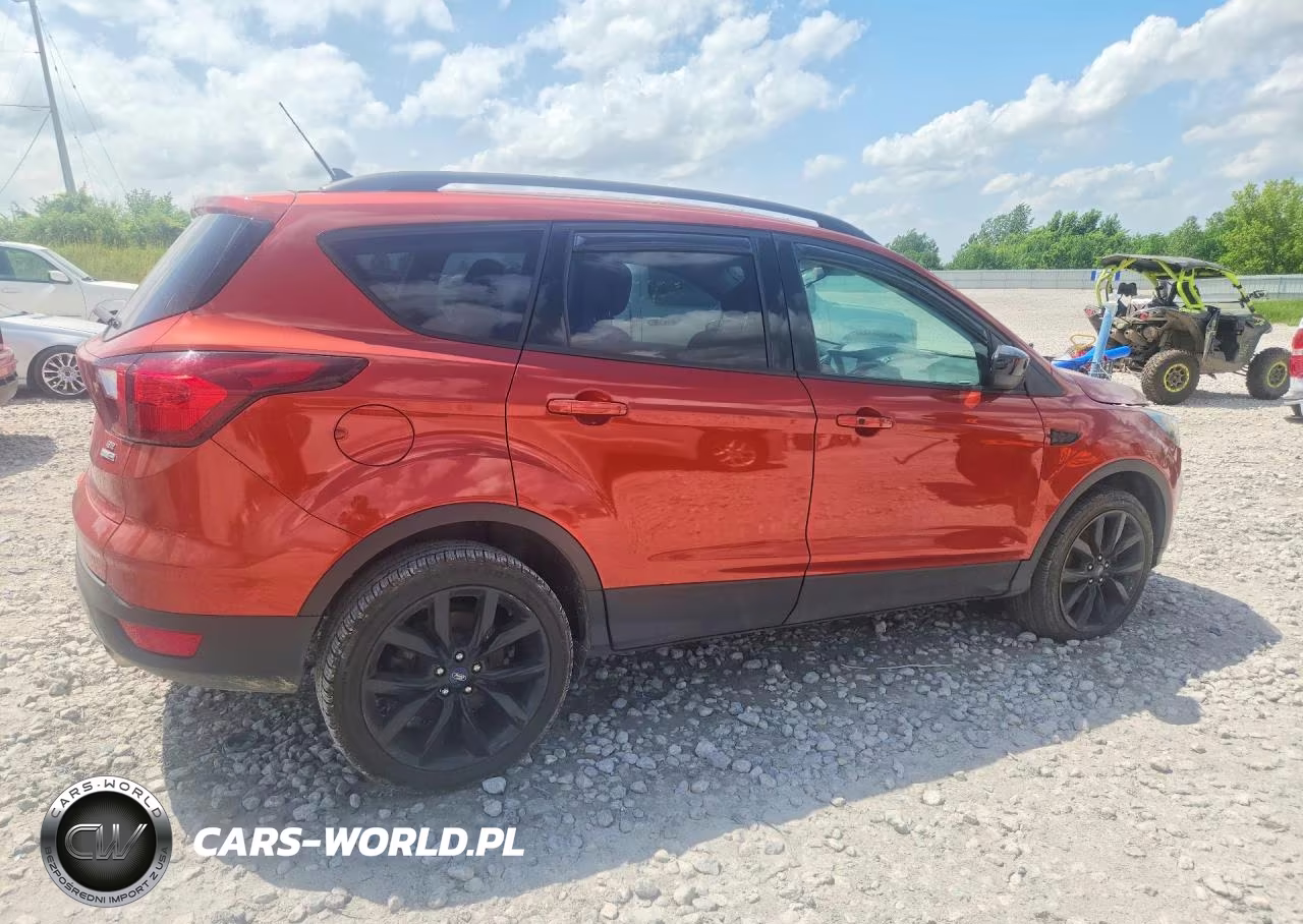 2019 Ford Escape Se VIN:1FMCU9GD1KUA51688 - 3