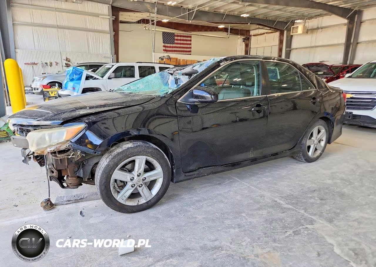 2012 Toyota Camry Se – zdjęcie 1 z 12