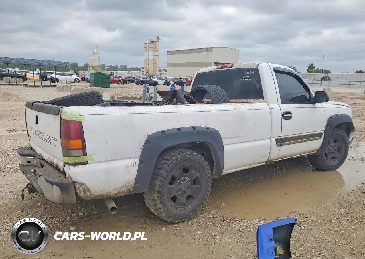 2003 Chevrolet Silverado C1500 VIN:1GCEC14V13Z102285 - 3