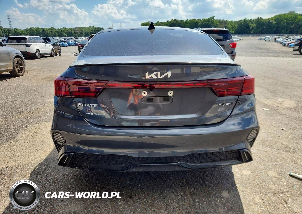 2023 Kia Forte Gt Line VIN:3KPF54AD1PE582499 - 6