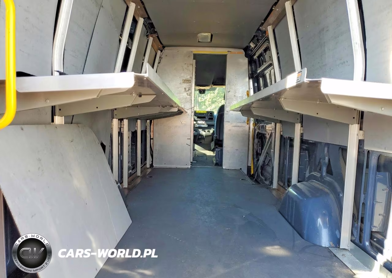 2019 Mercedes-Benz Sprinter 2500 VIN:WD4PF1CD9KP129209 - 10