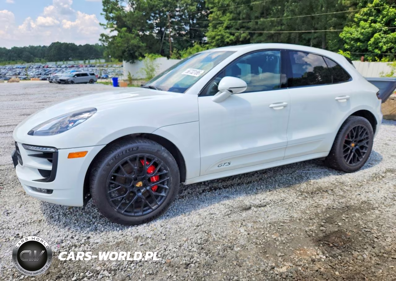 2018 Porsche Macan Gts