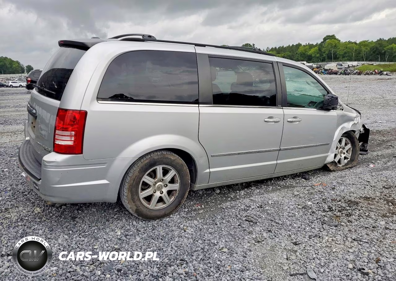 2010 Chrysler Town & Country Touring VIN:2A4RR5D10AR420968 - 3
