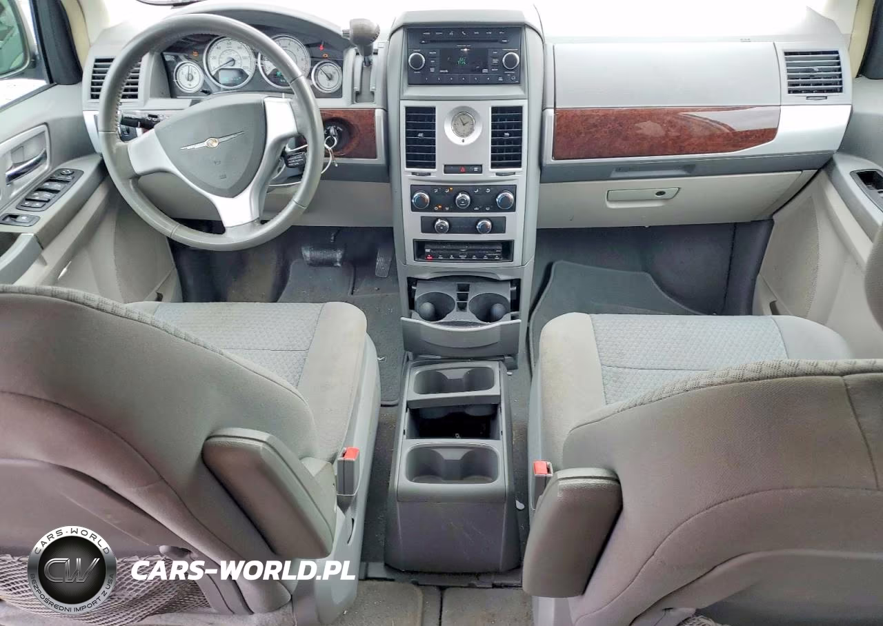 2010 Chrysler Town & Country Touring VIN:2A4RR5D10AR420968 - 8