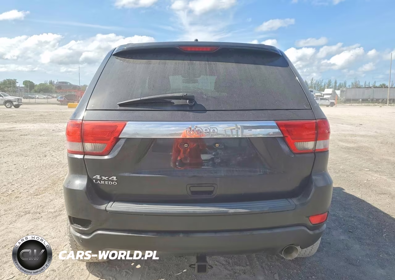 2011 Jeep Grand Cherokee Laredo VIN:1J4RR4GG8BC555538 - 6