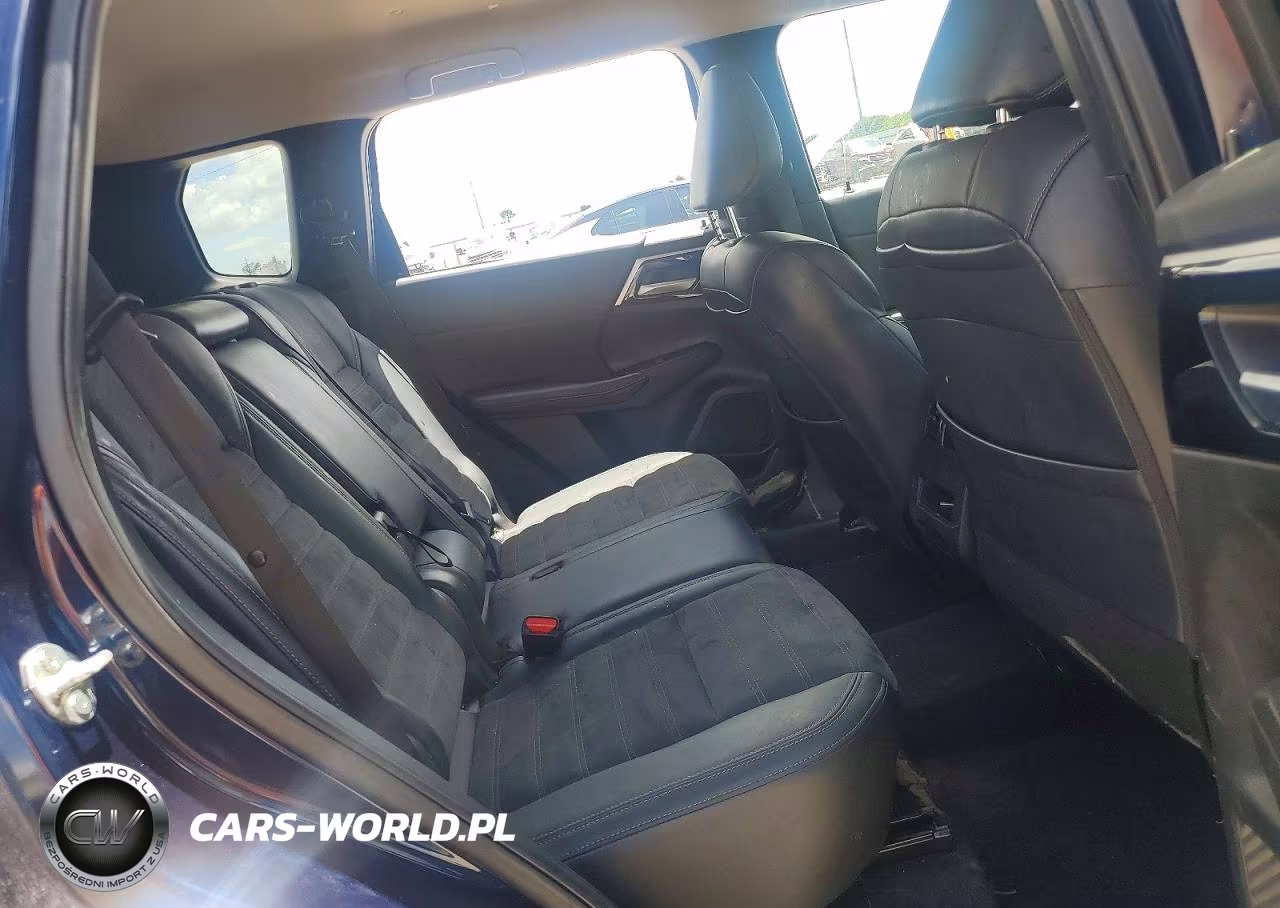 2024 Mitsubishi Outlander VIN:JA4J3VA80RZ020992 - 11