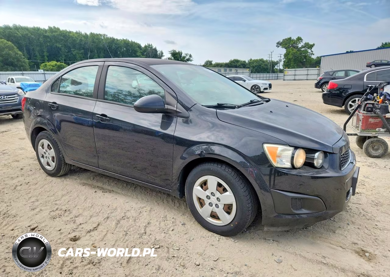 2015 Chevrolet Sonic Ls VIN:1G1JA5SH3F4185883 - 4