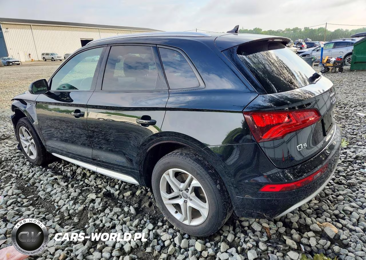 2018 Audi Q5 Premium VIN:WA1ANAFY3J2225330 - 2
