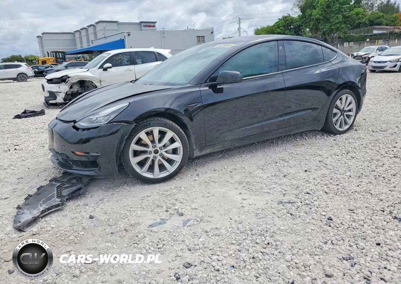 2018 Tesla Model 3 – zdjęcie 1 z 12