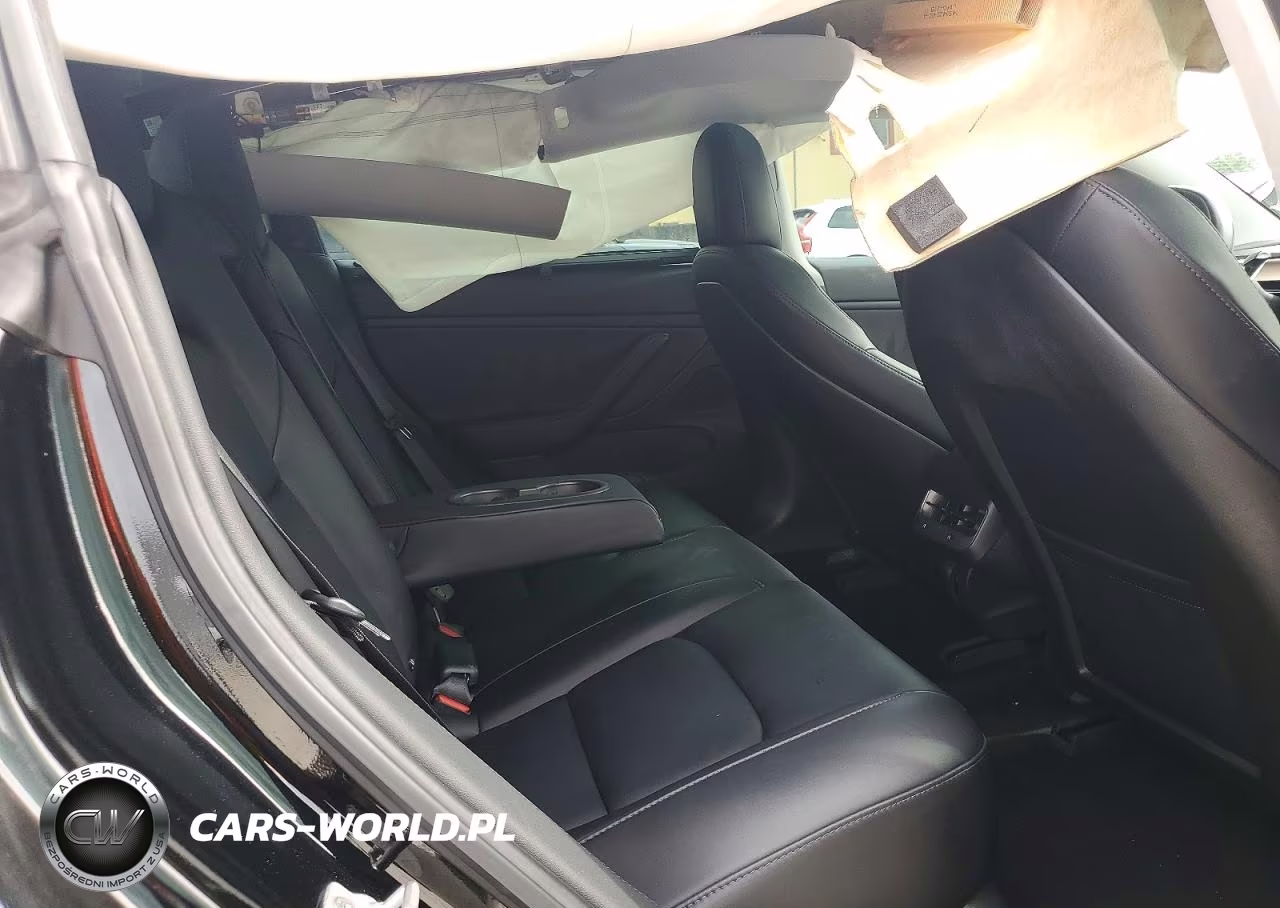 2018 Tesla Model 3 VIN:5YJ3E1EB6JF184636 - 10