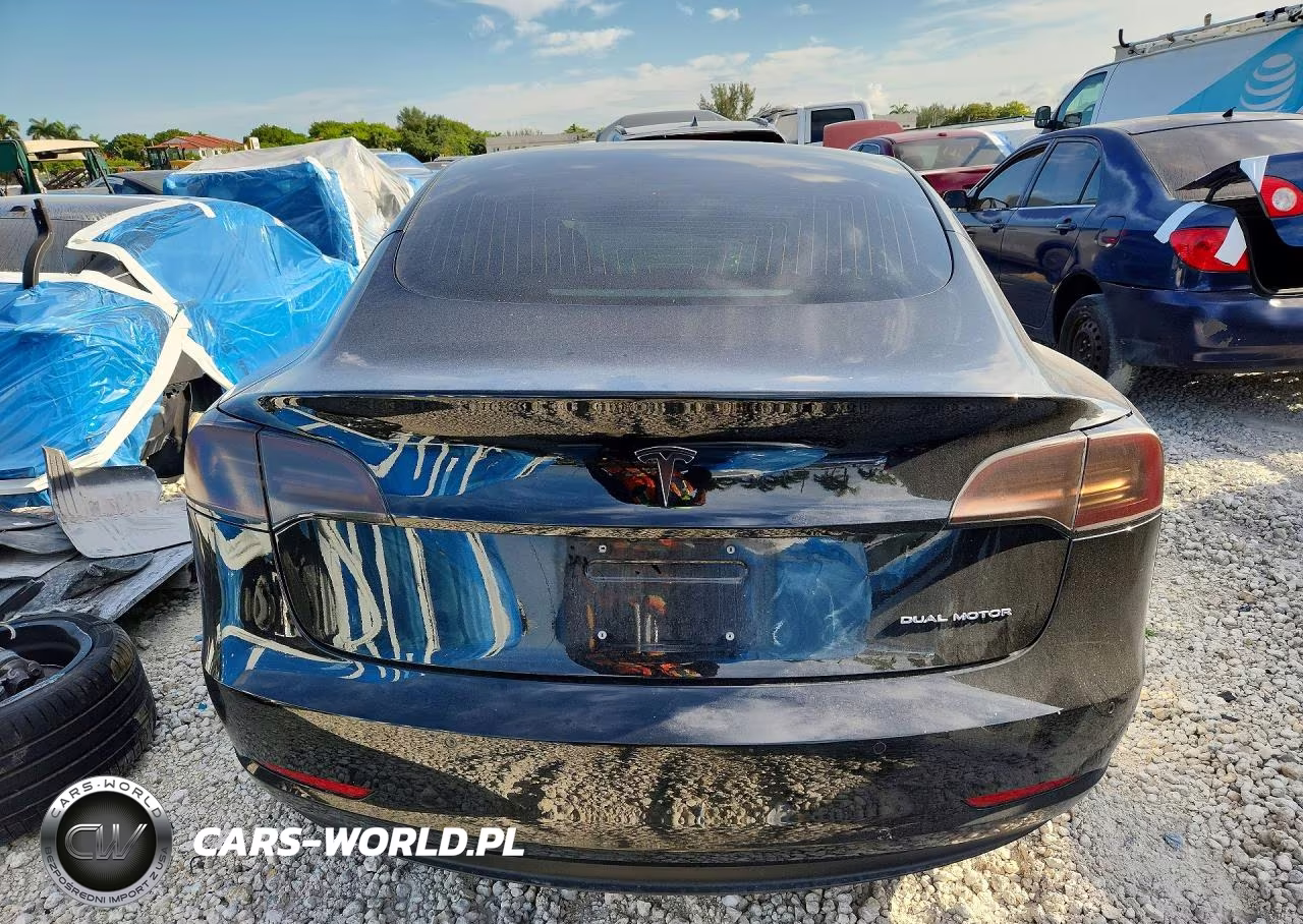 2018 Tesla Model 3 VIN:5YJ3E1EB6JF184636 - 6